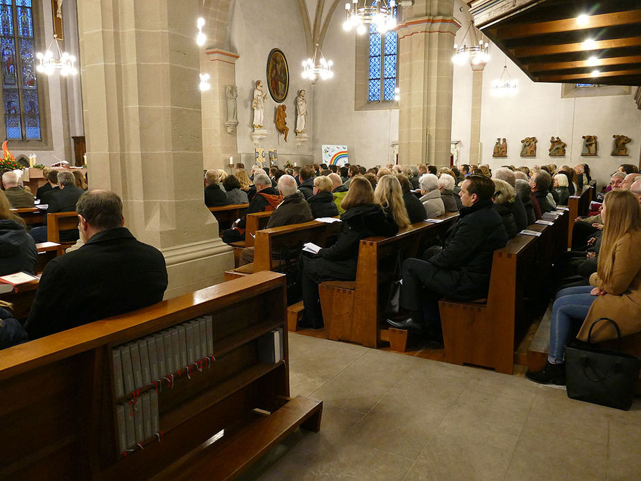 Firmung 2017 in Naumburg (Foto: Karl-Franz Thiede)